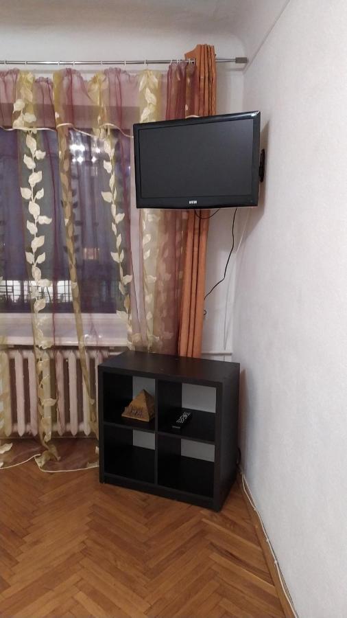 3- Х Комнатная Квартира В Центре Rivne Dış mekan fotoğraf